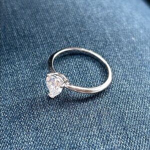 Elegant Silver Ring with Clear Gemstone